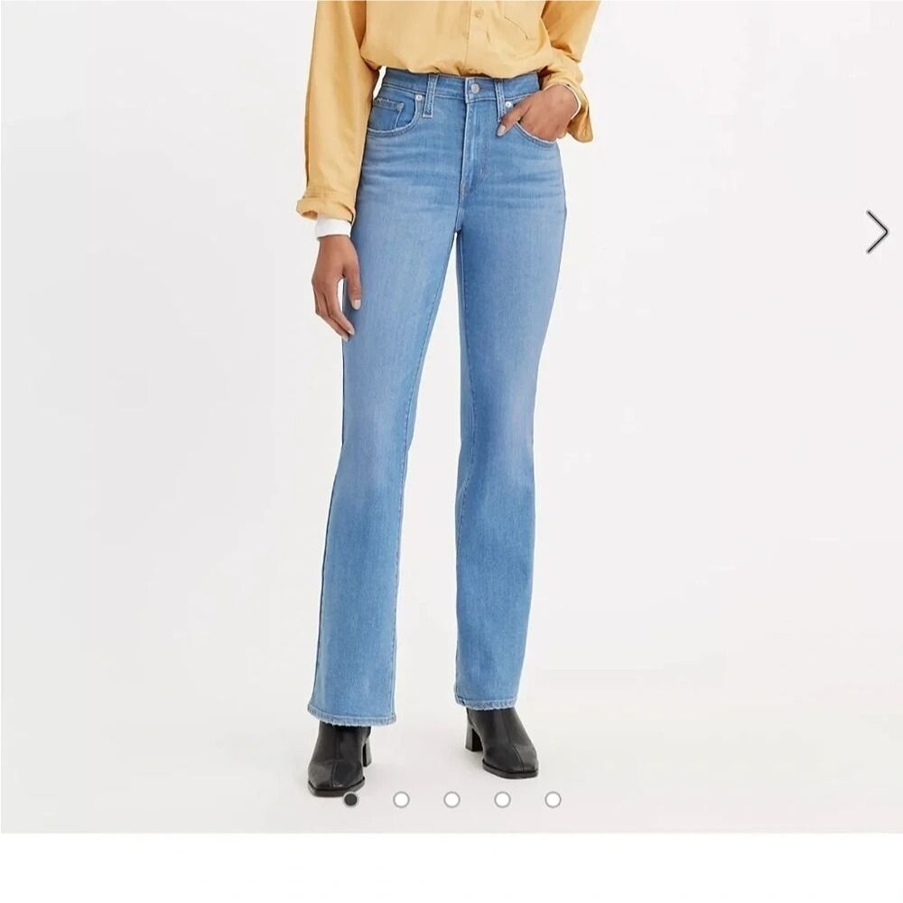 Levi's 725 High-Rise Boot Cut Stretch Light Wash Jeans Size 27